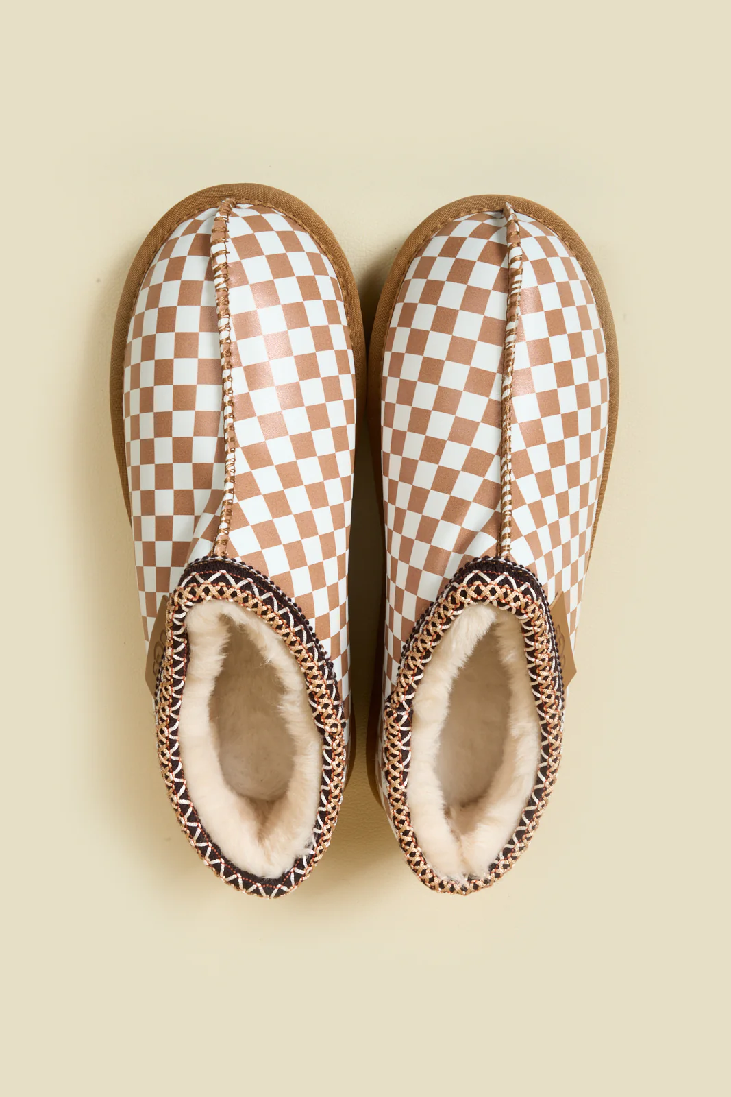 Smaibulun Ugg | Seasonal Cheers Plaid Bootie - Khaki - Image 13