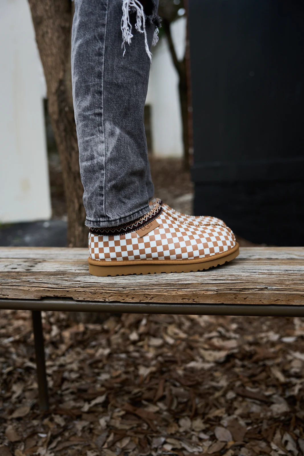Smaibulun Ugg | Seasonal Cheers Plaid Bootie - Khaki - Image 6