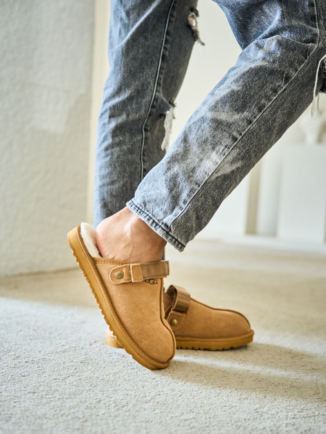 Smaibulun Ugg | Selena Wool Lined Slingback Sandals - chestnut - Image 8