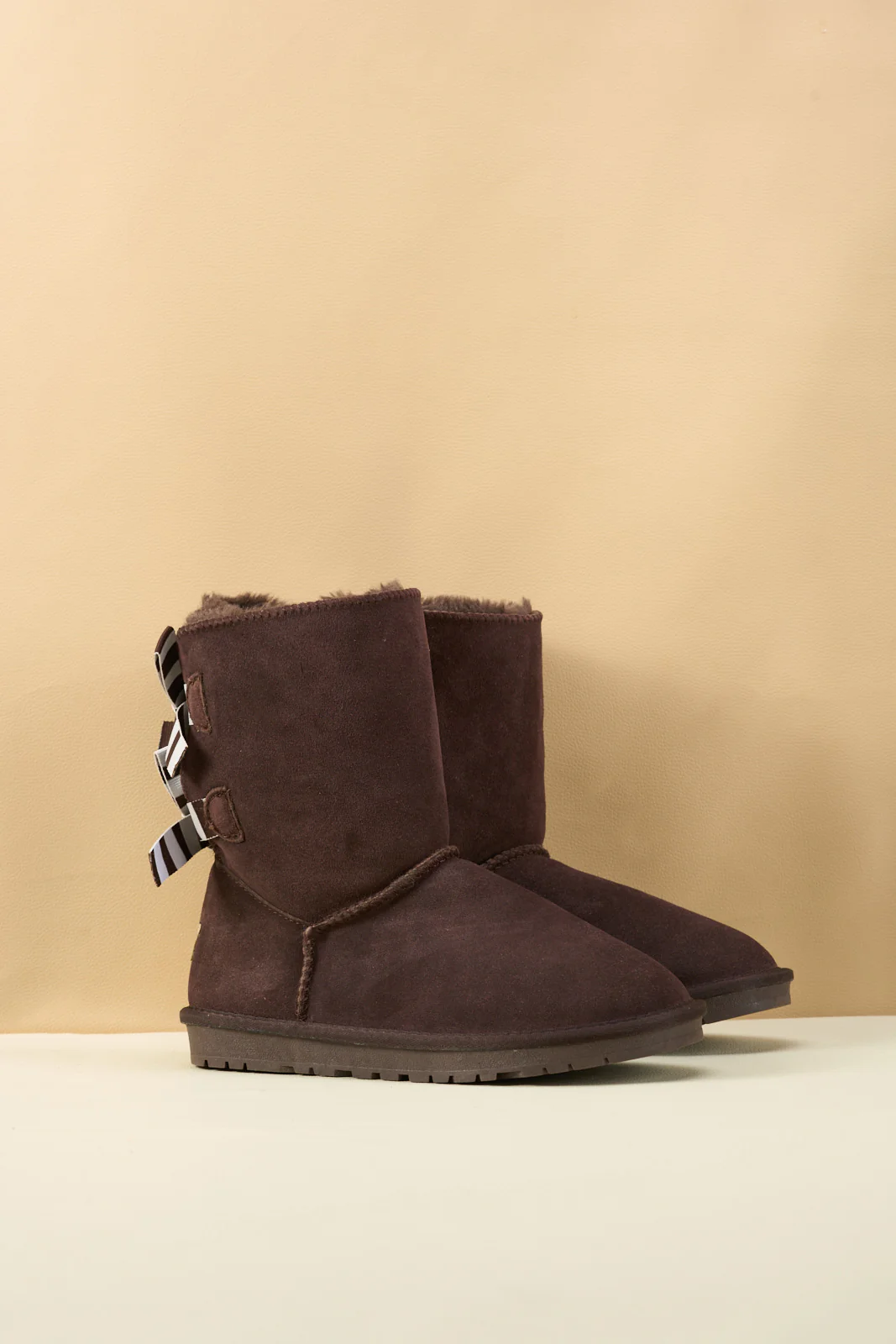 Smaibulun Ugg | Serenity Striped Bailey Bow Shearling Boots - Brown - Image 10