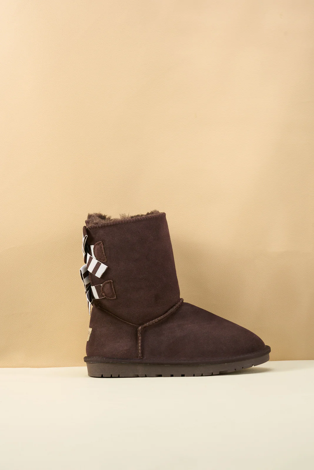 Smaibulun Ugg | Serenity Striped Bailey Bow Shearling Boots - Brown - Image 11