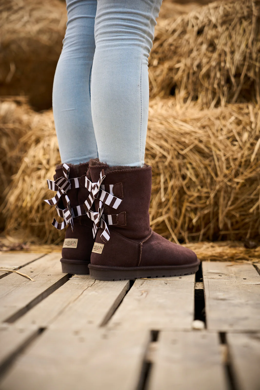 Smaibulun Ugg | Serenity Striped Bailey Bow Shearling Boots - Brown - Image 5