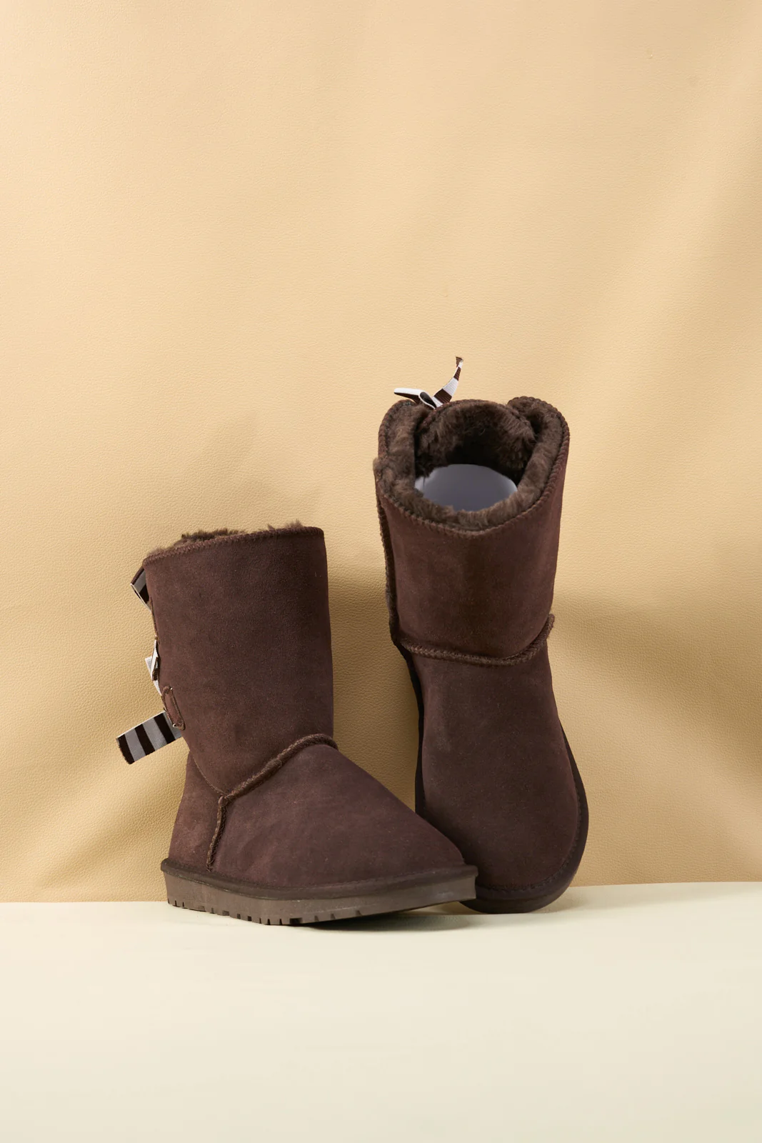 Smaibulun Ugg | Serenity Striped Bailey Bow Shearling Boots - Brown - Image 9