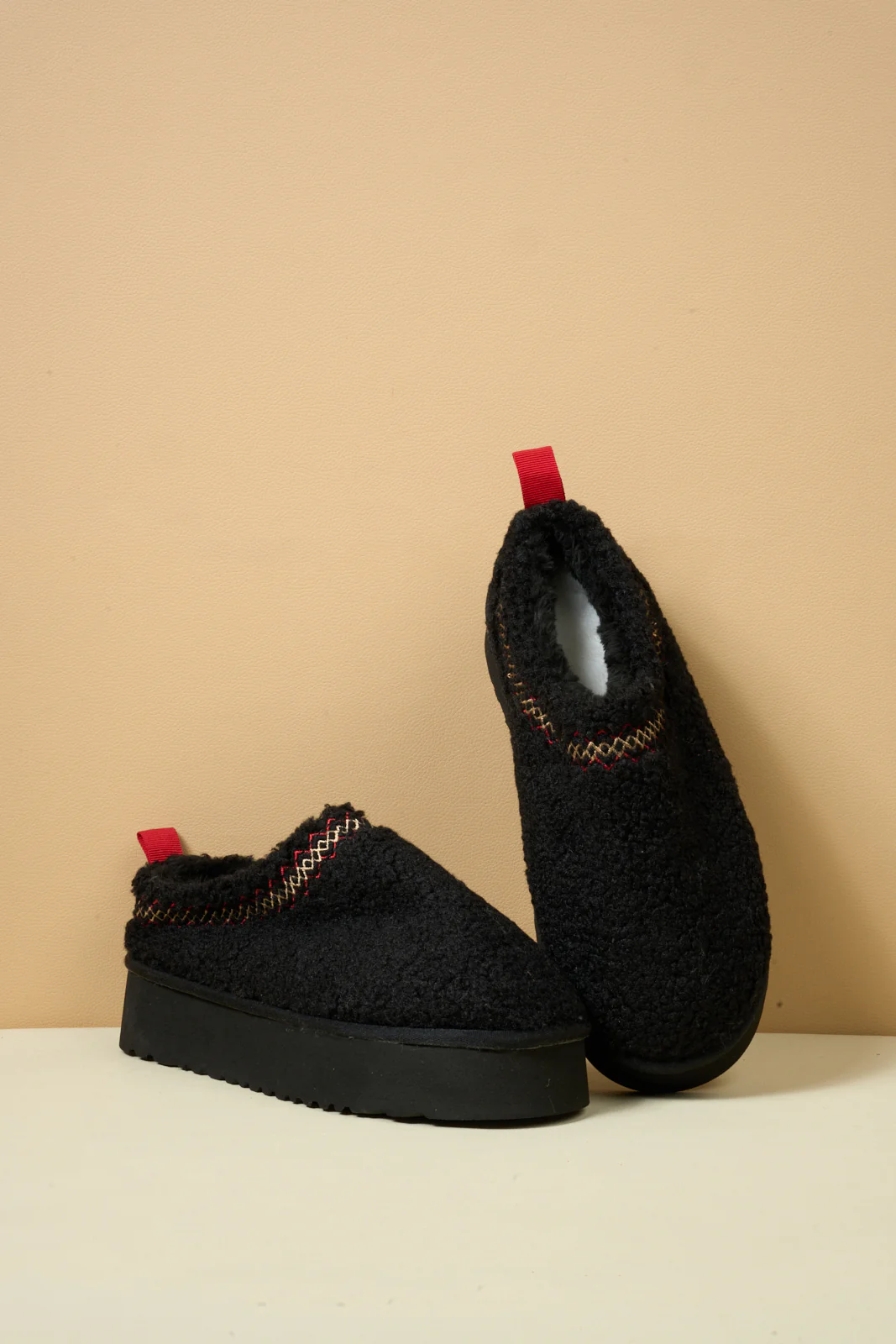 Smaibulun Ugg | Shepherd Tasman Platform Bootie - black - Image 10