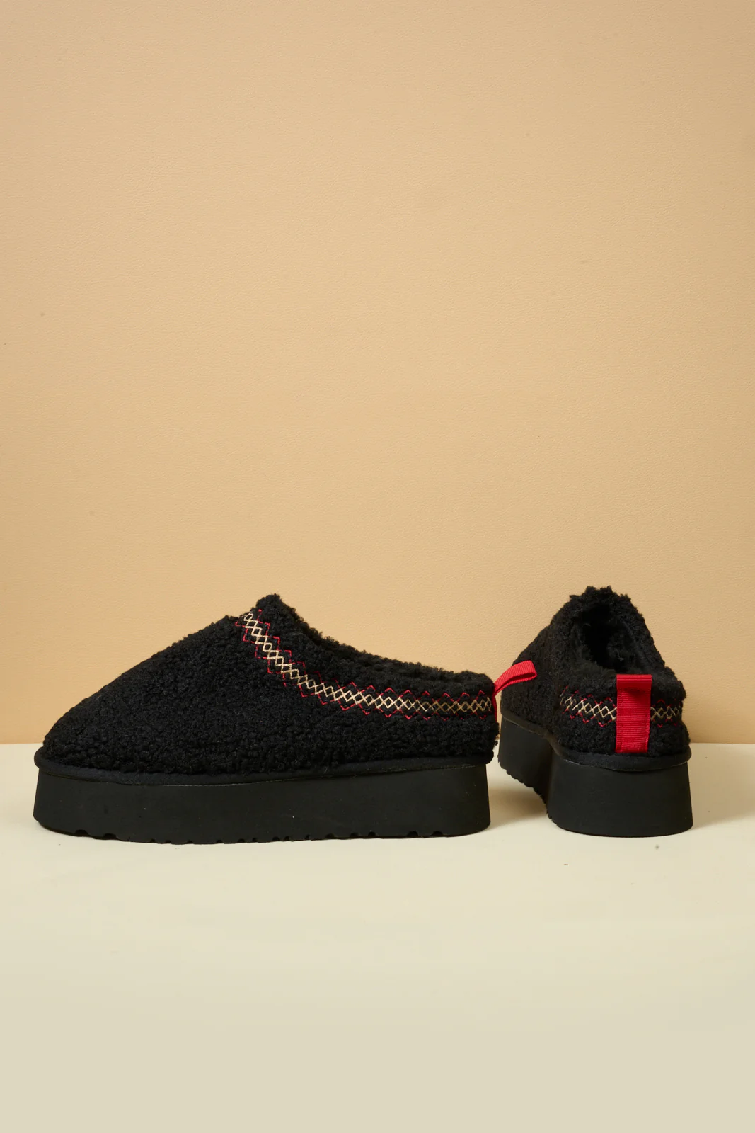 Smaibulun Ugg | Shepherd Tasman Platform Bootie - black - Image 12
