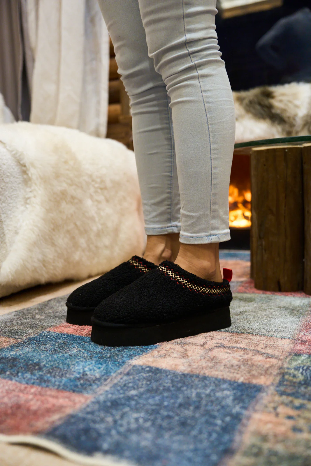 Smaibulun Ugg | Shepherd Tasman Platform Bootie - black - Image 3