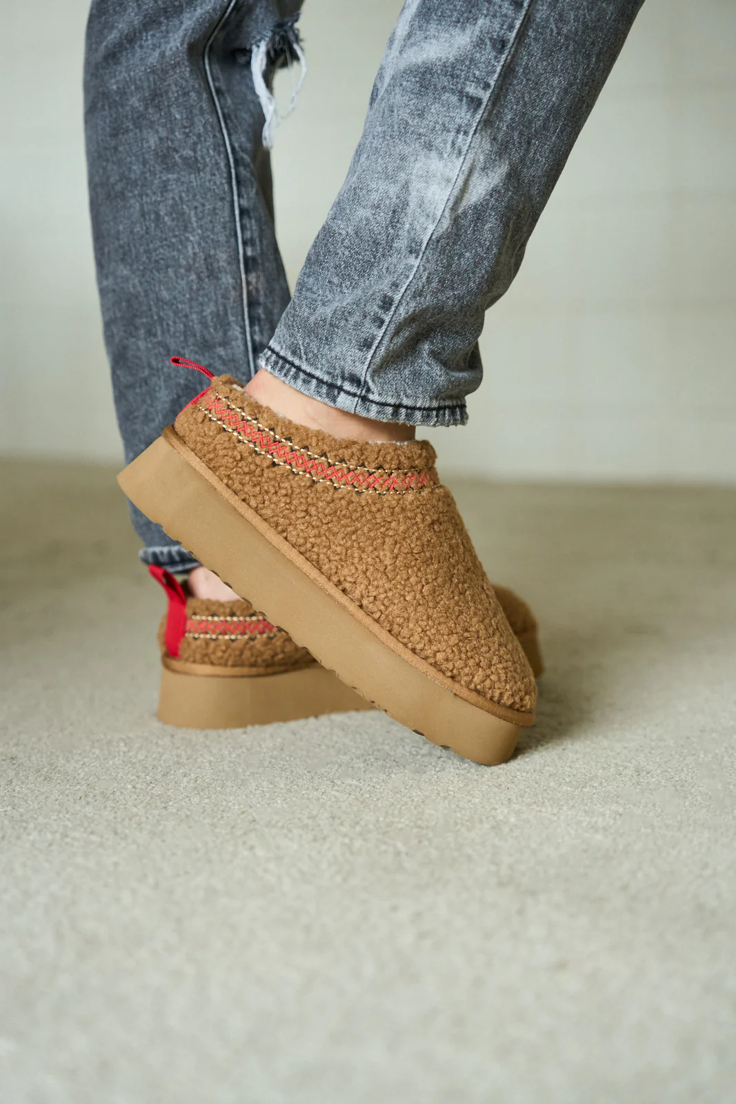 Smaibulun Ugg | Shepherd Tasman Platform Bootie - chestnut - Image 6