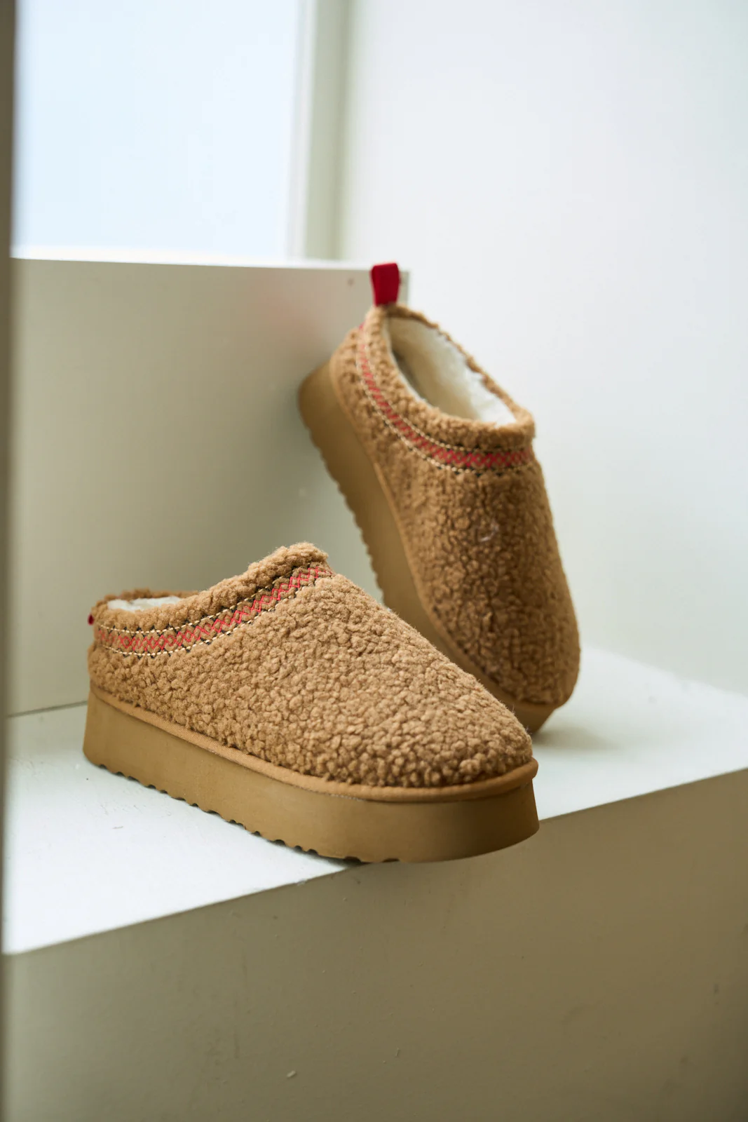 Smaibulun Ugg | Shepherd Tasman Platform Bootie - chestnut - Image 8