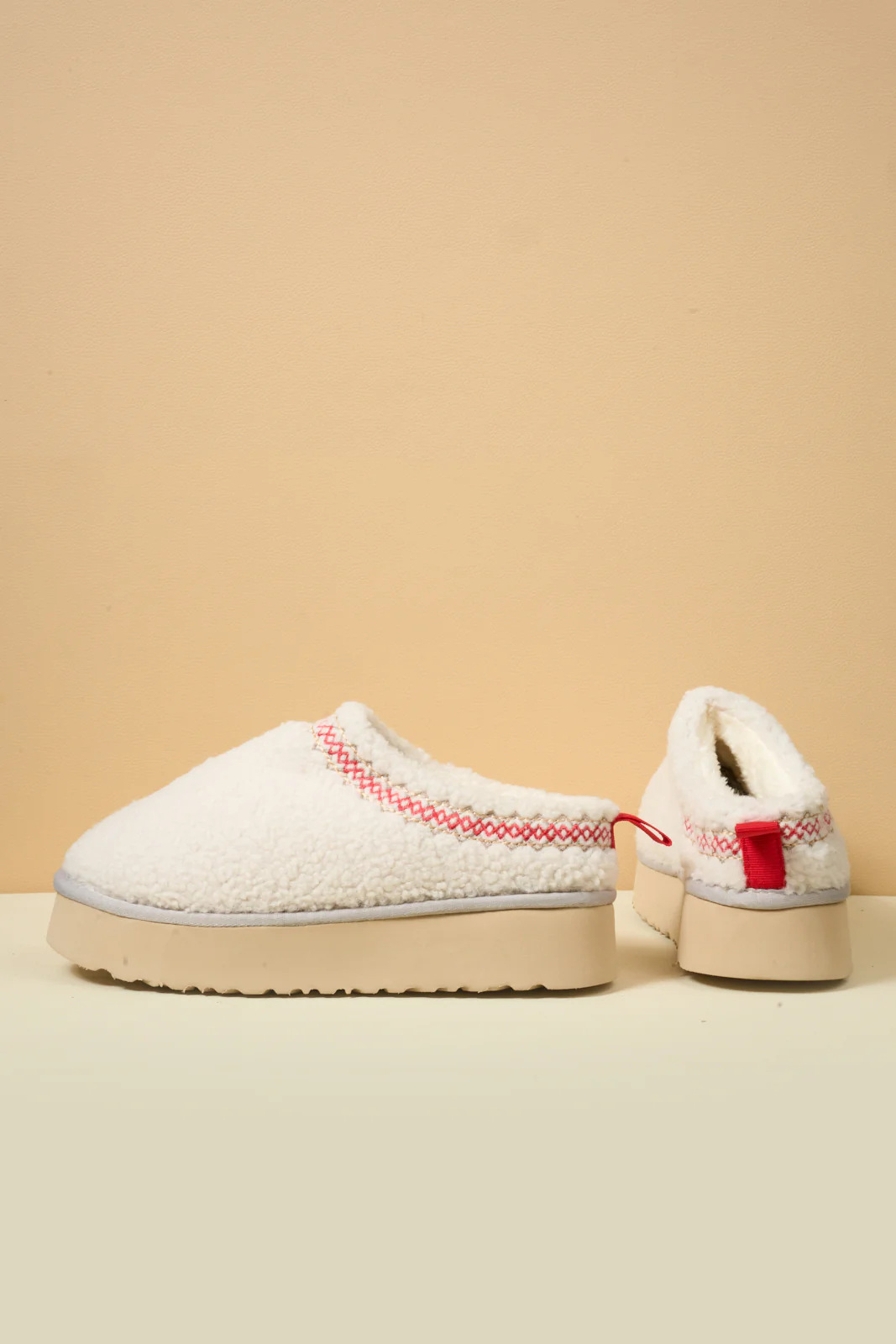 Smaibulun Ugg | Shepherd Tasman Platform Bootie - White - Image 12