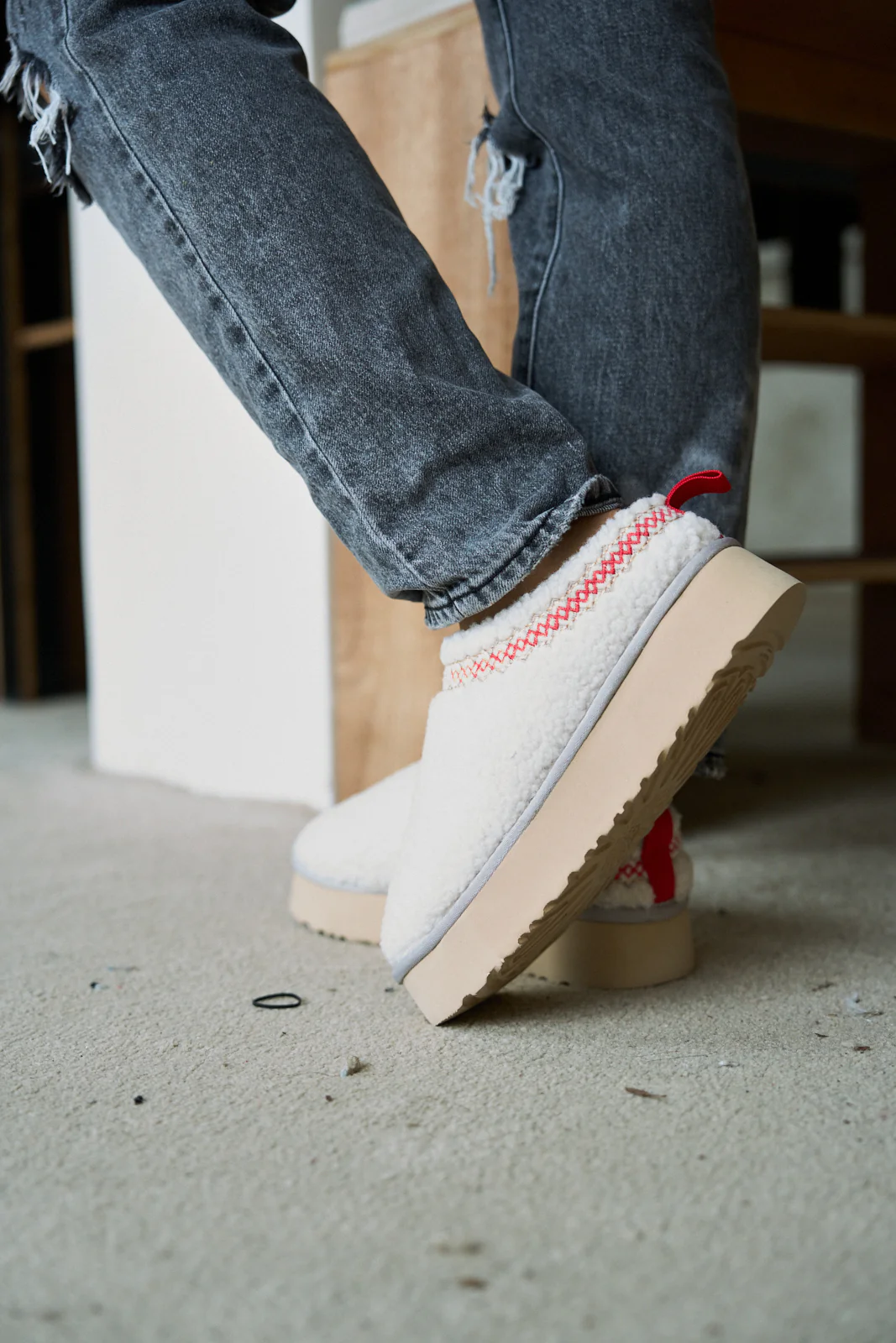 Smaibulun Ugg | Shepherd Tasman Platform Bootie - White - Image 6