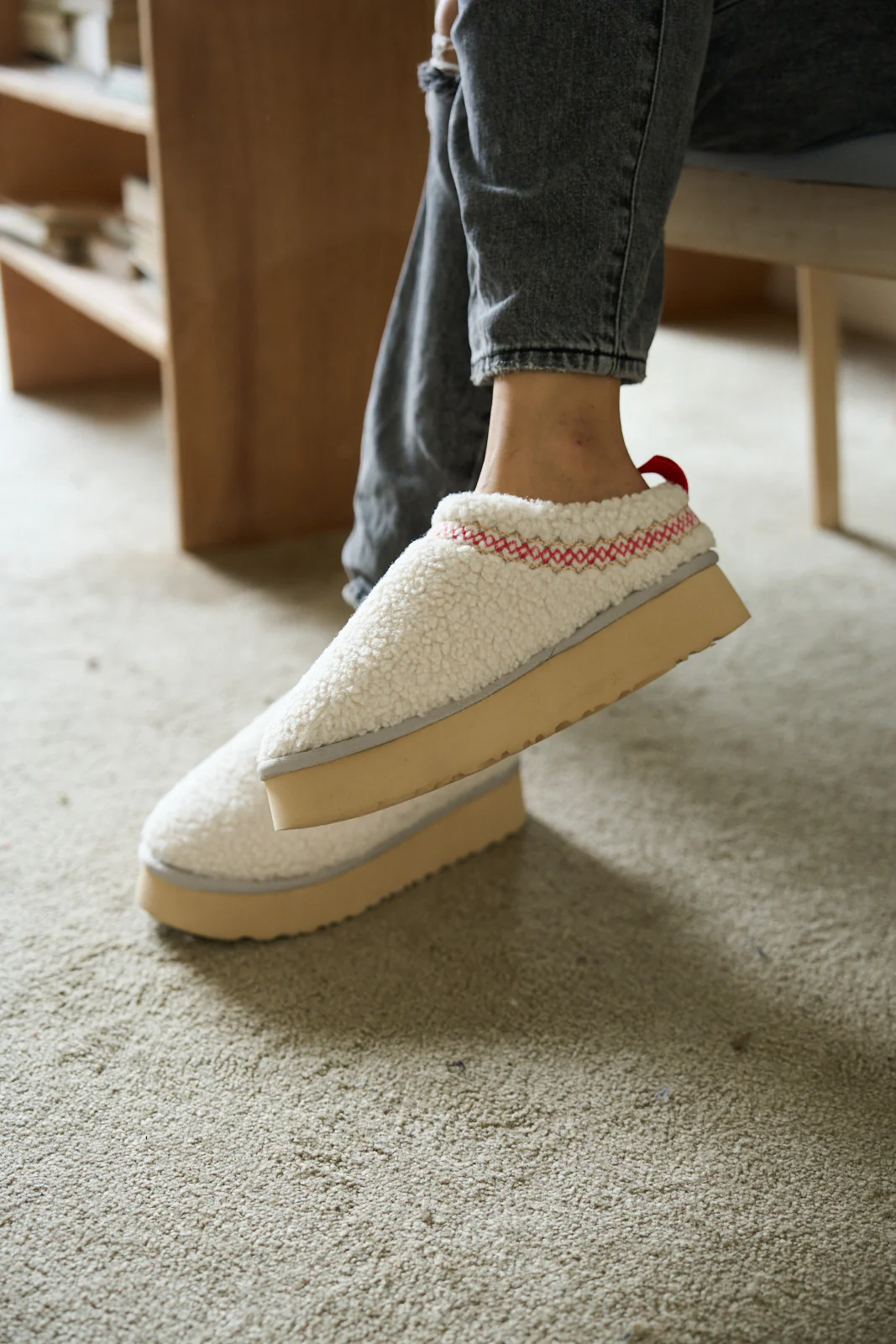 Smaibulun Ugg | Shepherd Tasman Platform Bootie - White - Image 7