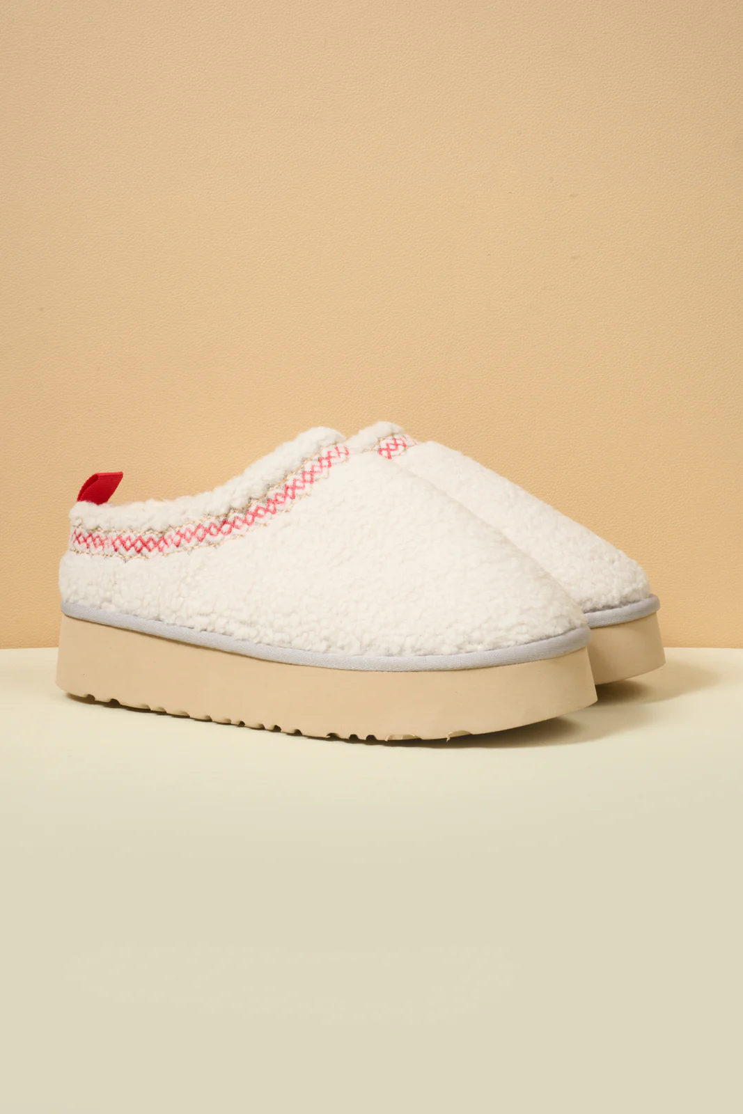 Smaibulun Ugg | Shepherd Tasman Platform Bootie - White - Image 9