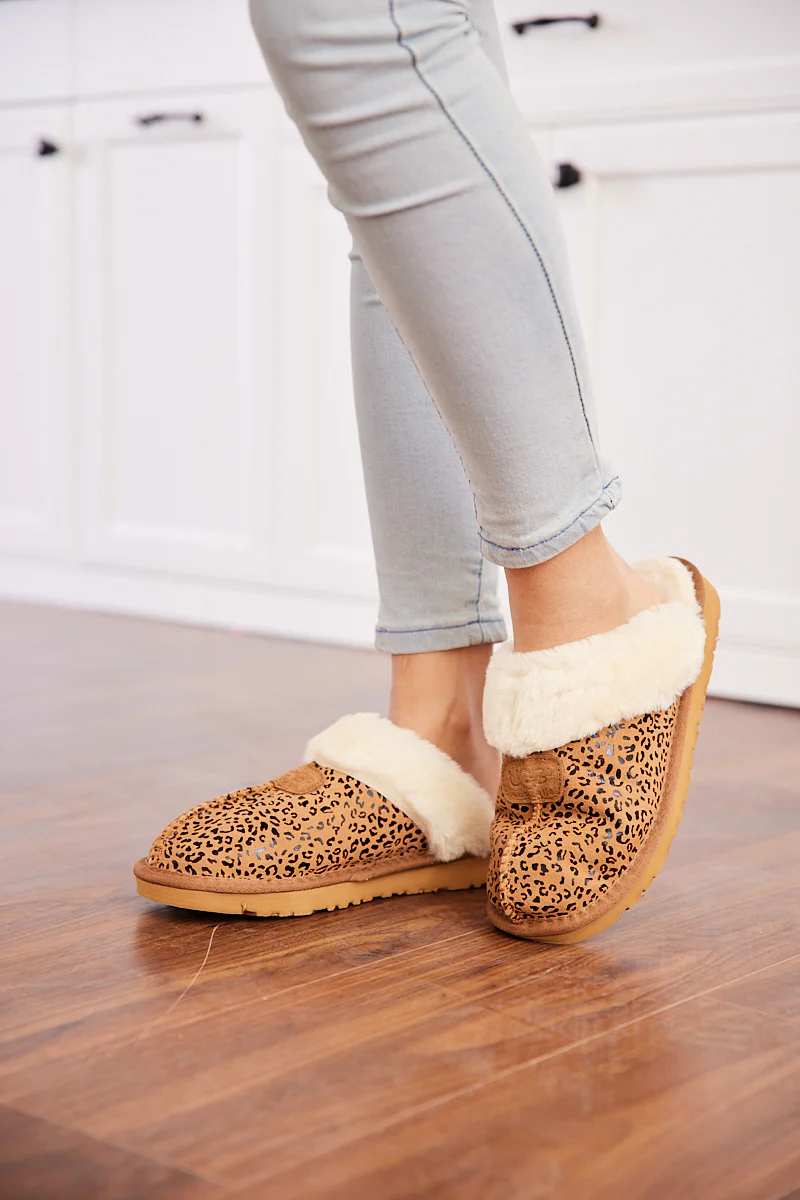 SMAIBULUN Ugg | Stefanie Leopard Faux Fur Slipper - Image 2