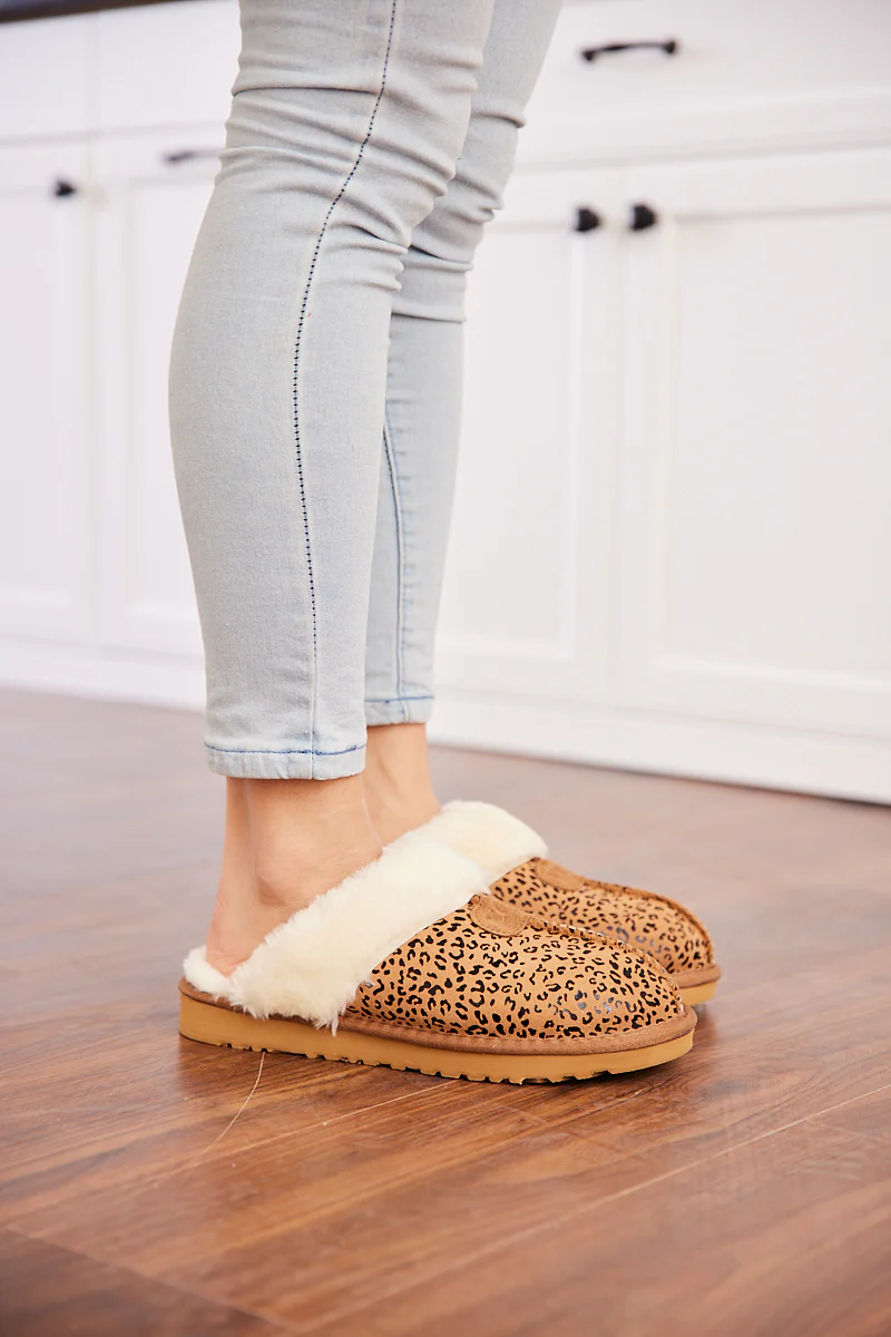 SMAIBULUN Ugg | Stefanie Leopard Faux Fur Slipper - Image 3