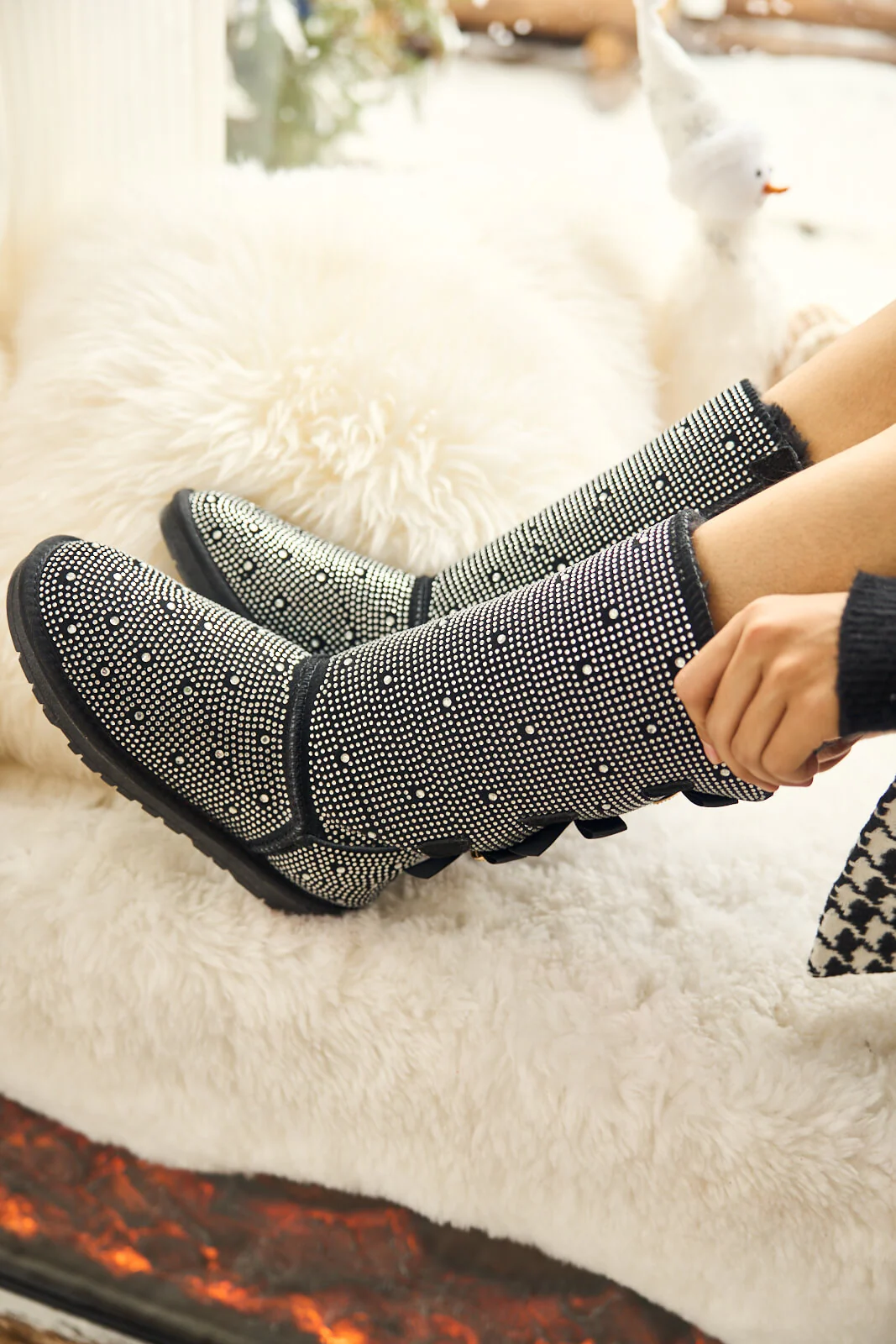 SMAIBULUN Ugg | Swifties Diamond Stage Ribbon Bows Suede Boots - black - Image 8