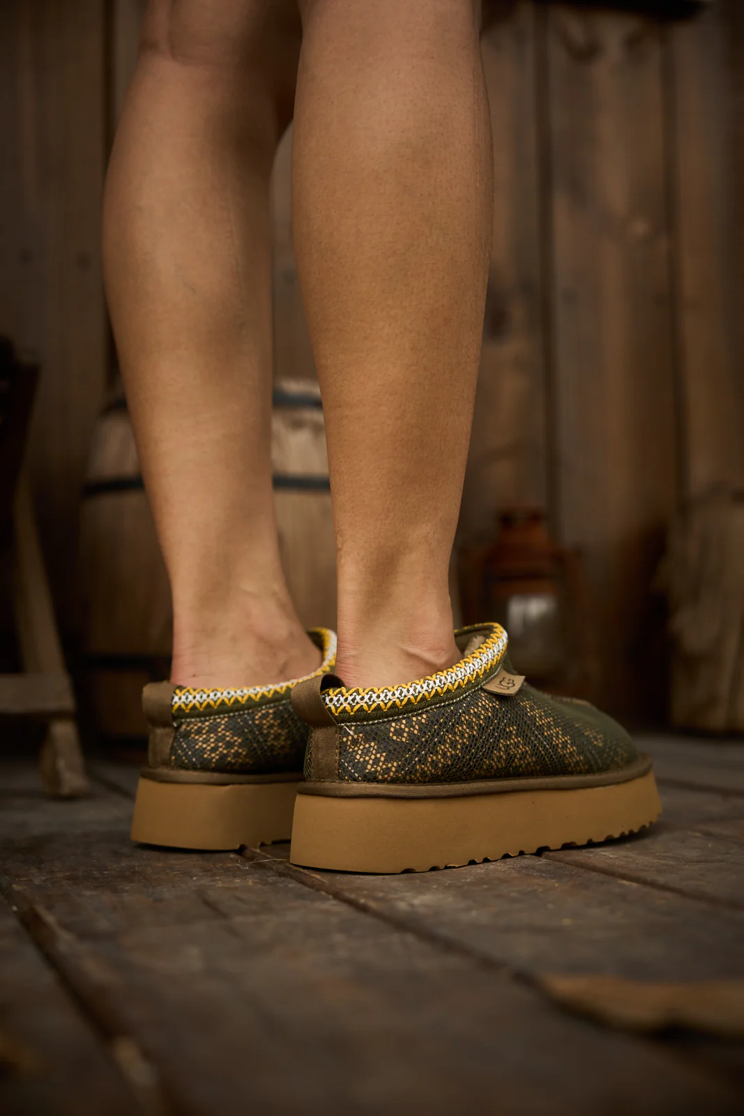 Smaibulun Ugg | Tasman in Labyrinth Platform Bootie - Olive - Image 6