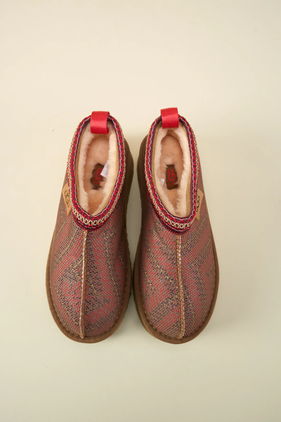Smaibulun Ugg | Tasman in Labyrinth Platform Bootie - Red - Image 13