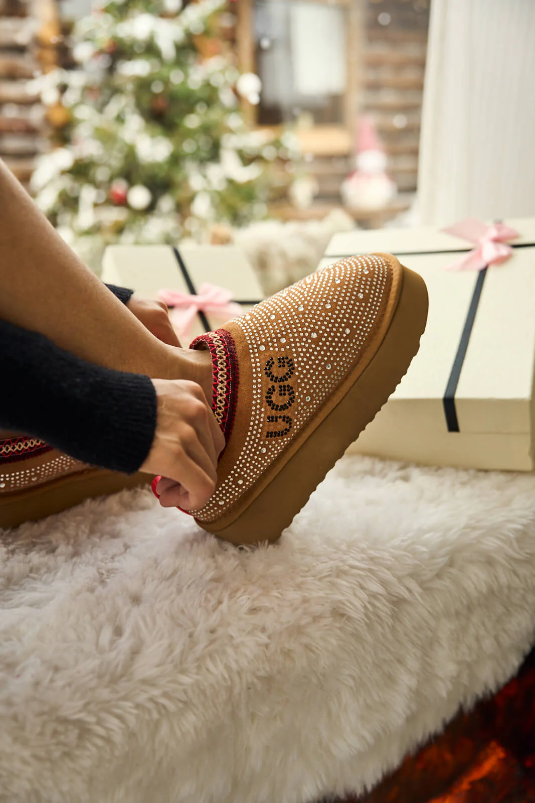 Smaibulun Ugg | Tassie Swifty Diamond Platform Boot - chestnut - Image 9