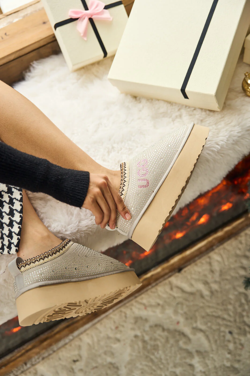 Smaibulun Ugg | Tassie Swifty Diamond Platform Boot - gray - Image 3