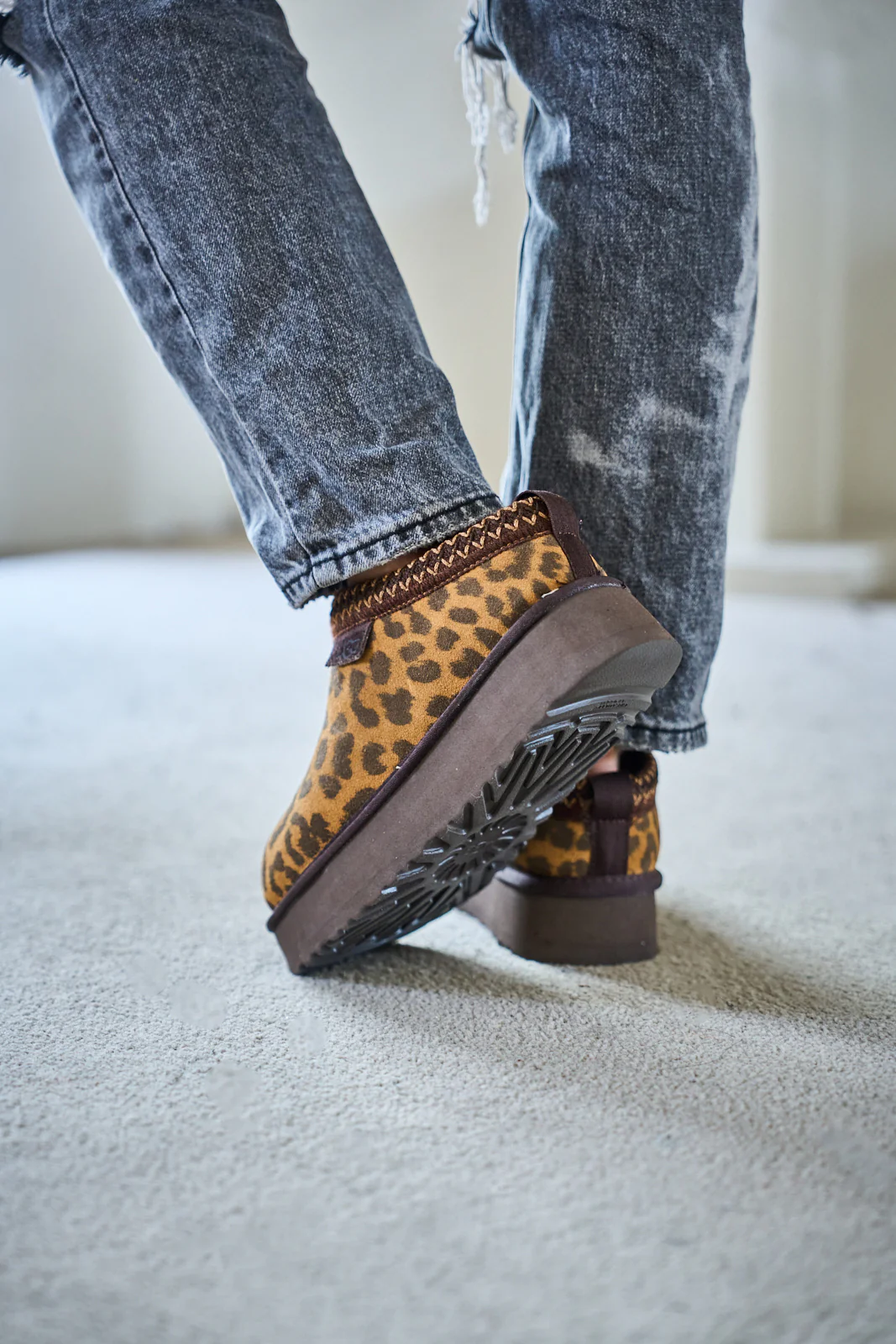 Smaibulun Ugg | Tassie X Tasman Platform Slipper Boot - cheetah - Image 5