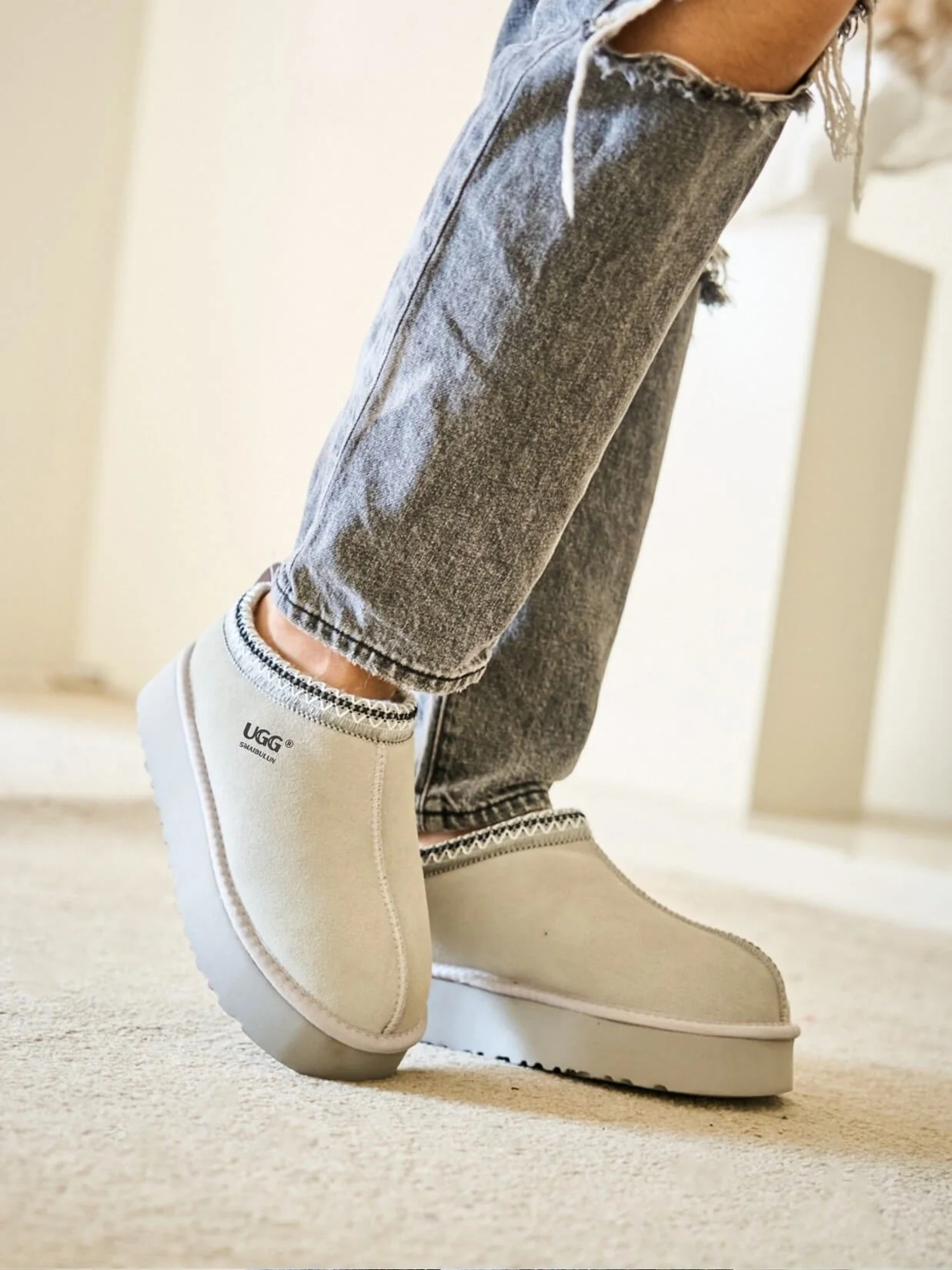 Smaibulun Ugg | Tassie X Tasman Platform Slipper Boot - pale - Image 4