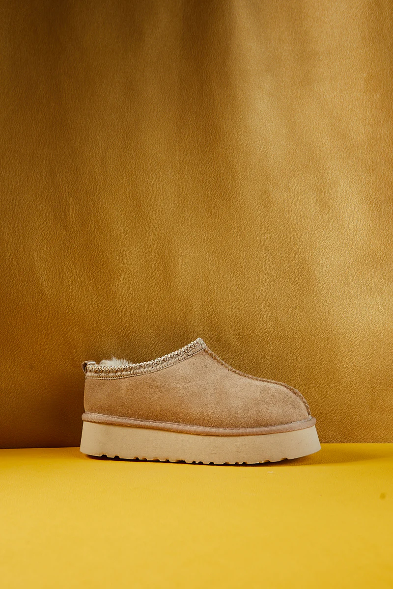 Smaibulun Ugg | Tassie X Tasman Platform Slipper Boot - Sand - Image 11