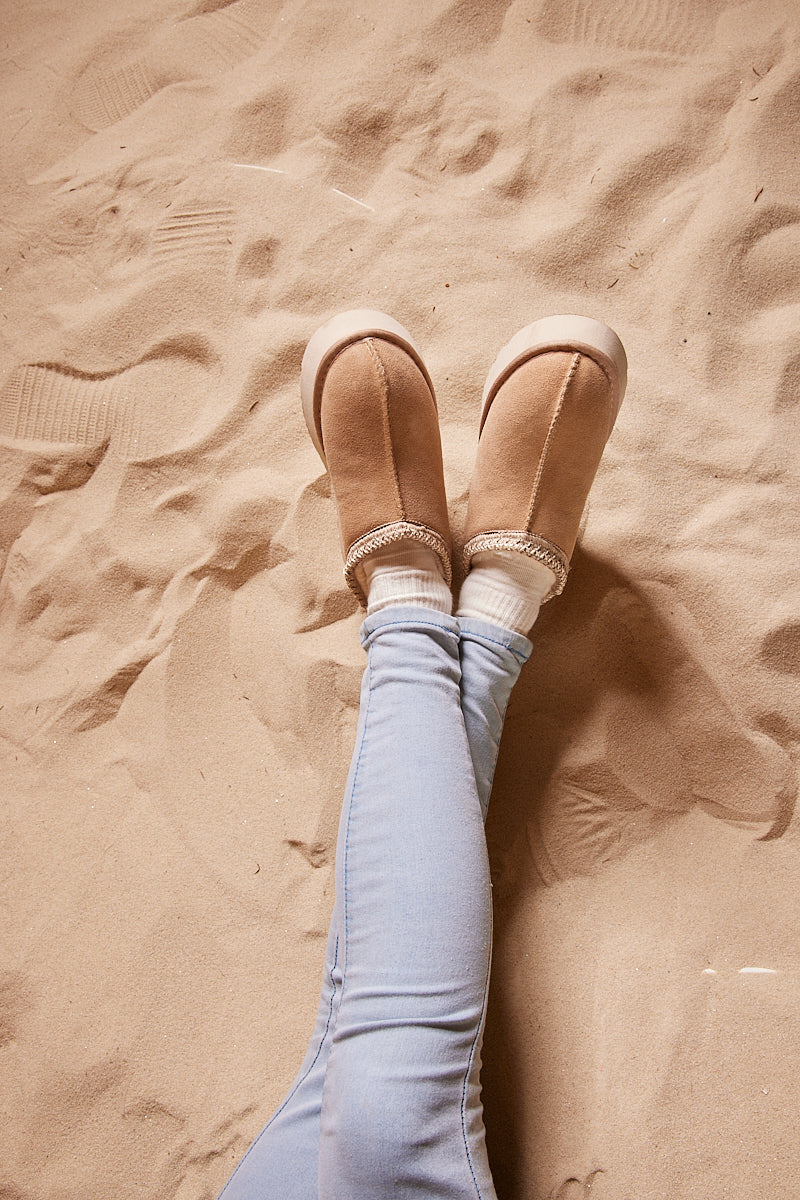 Smaibulun Ugg | Tassie X Tasman Platform Slipper Boot - Sand - Image 8