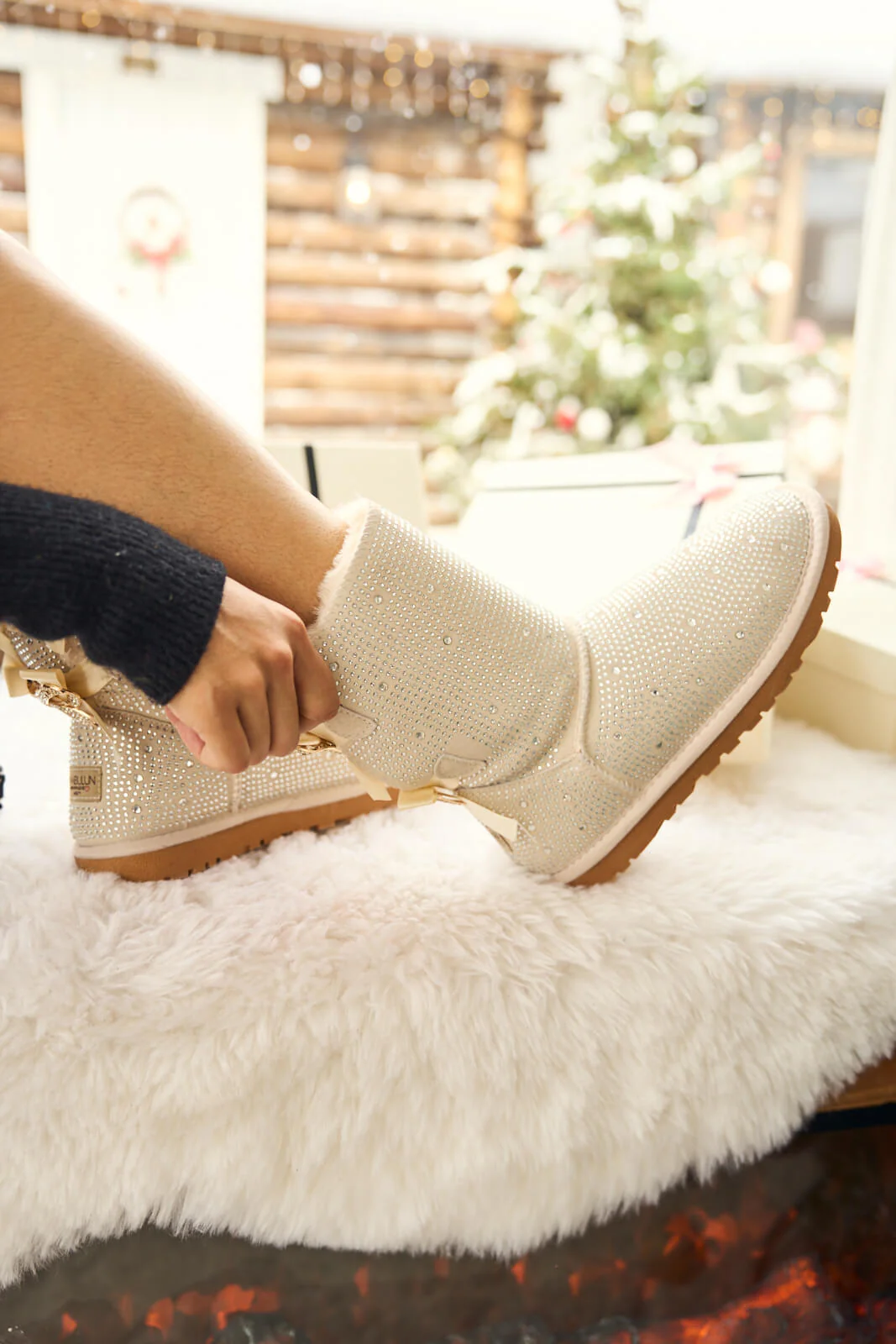 SMAIBULUN Ugg | Tay Tay Shine On Stage Diamond Bows Suede Boots - cream - Image 7