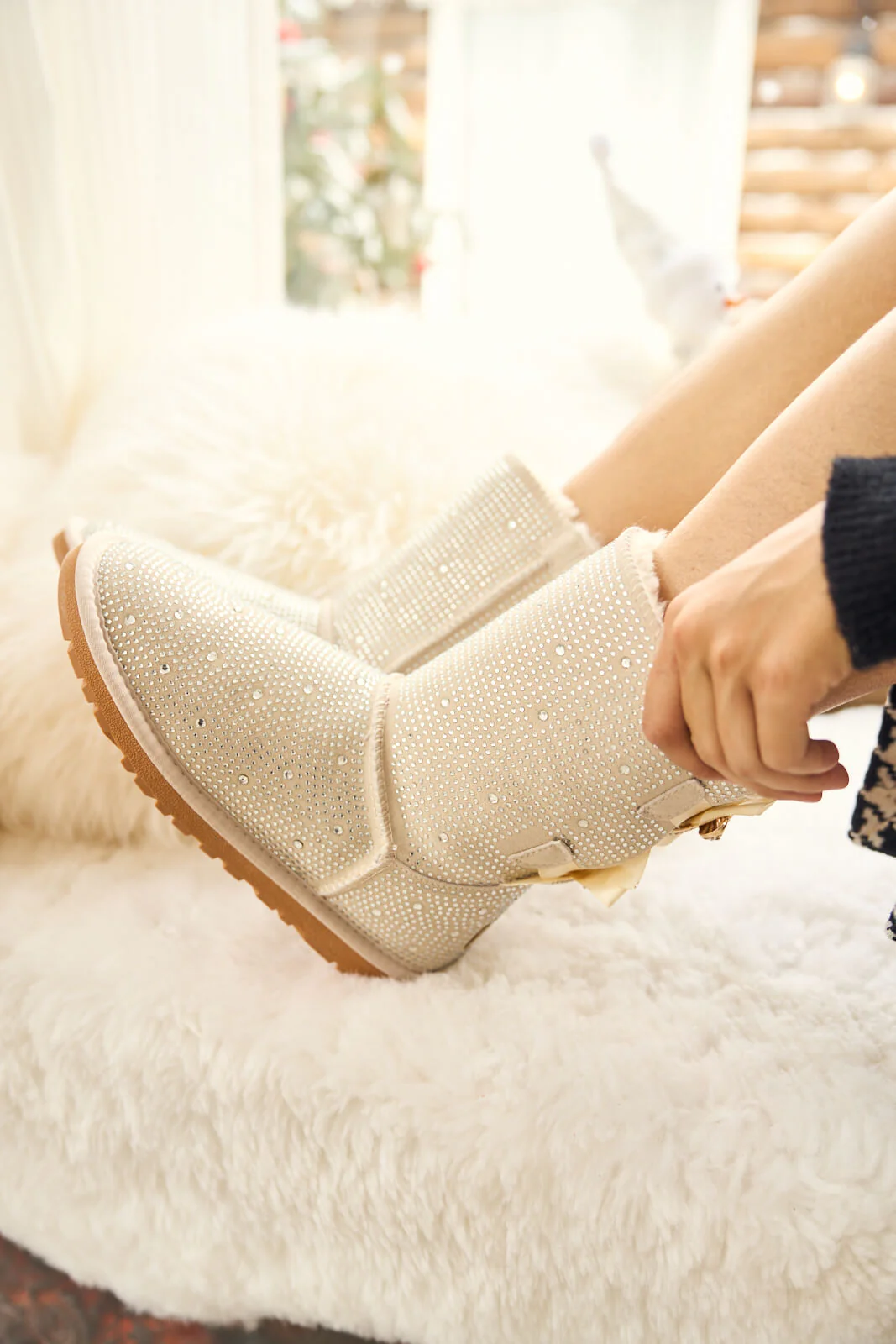 SMAIBULUN Ugg | Tay Tay Shine On Stage Diamond Bows Suede Boots - cream - Image 9