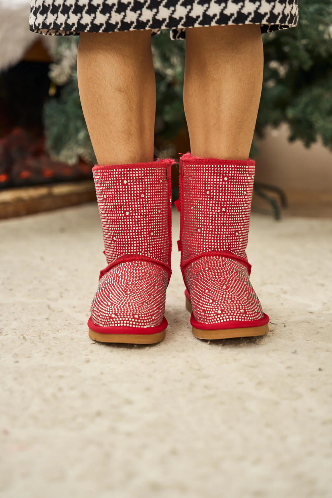 SMAIBULUN Ugg | Tay Tay Shine On Stage Diamond Bows Suede Boots - red - Image 7
