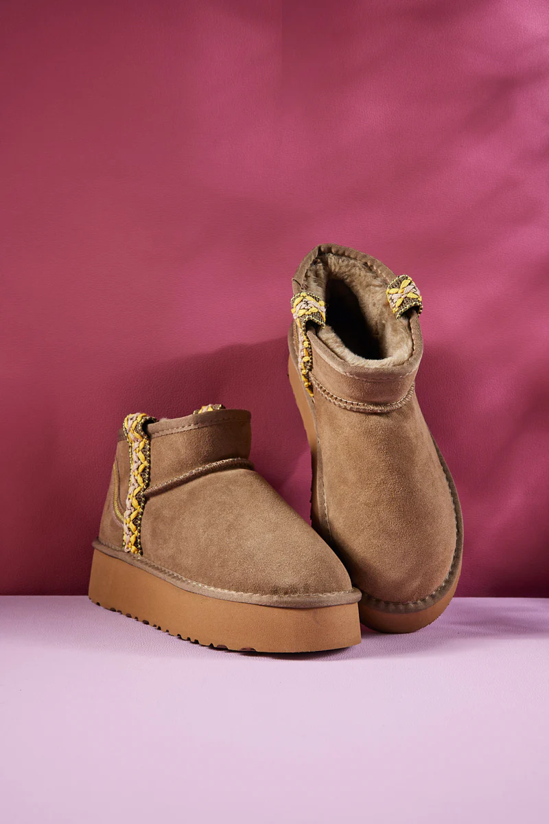 Smaibulun Ugg | Tazz Platform Low Ankle Boot - Olive - Image 10