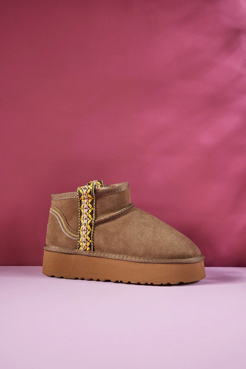 Smaibulun Ugg | Tazz Platform Low Ankle Boot - Olive - Image 11