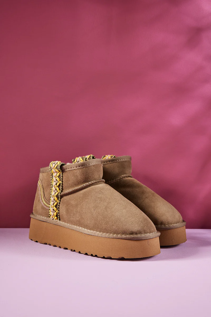 Smaibulun Ugg | Tazz Platform Low Ankle Boot - Olive - Image 9