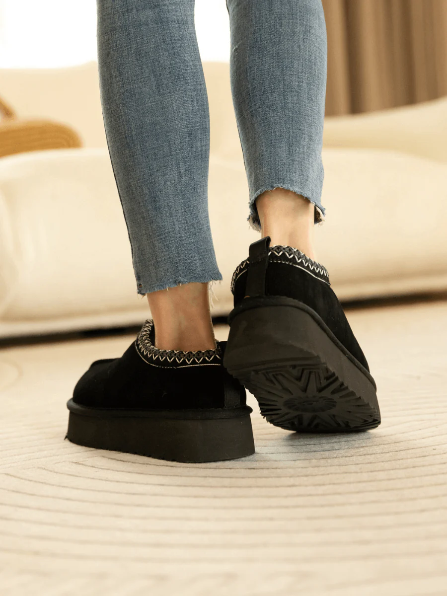 Smaibulun Ugg | Tazzy Mini Platform Low Ankle Slippers - Black - Image 6