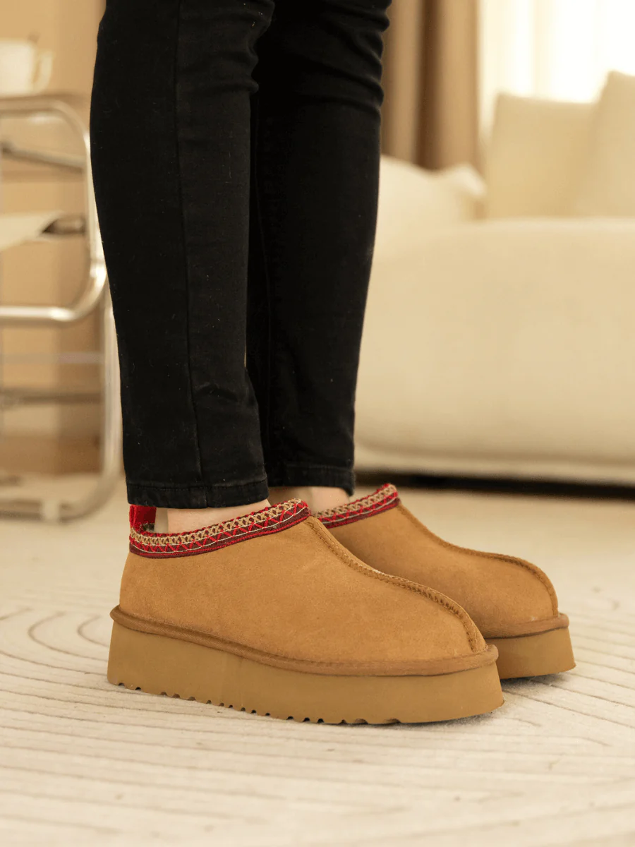 Smaibulun Ugg | Tazzy Mini Platform Low Ankle Slippers - Chestnut - Image 3