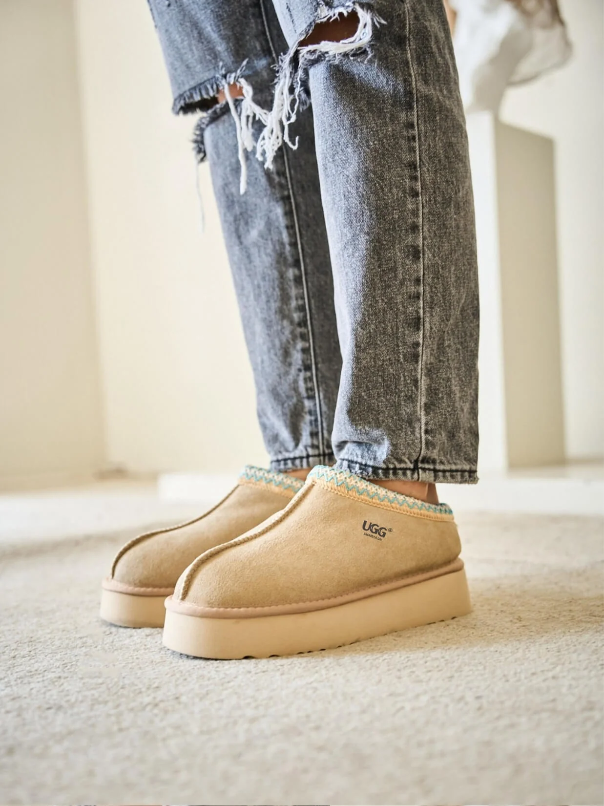 Smaibulun Ugg | Tazzy Mini Platform Low Ankle Slippers - neutral - Image 4