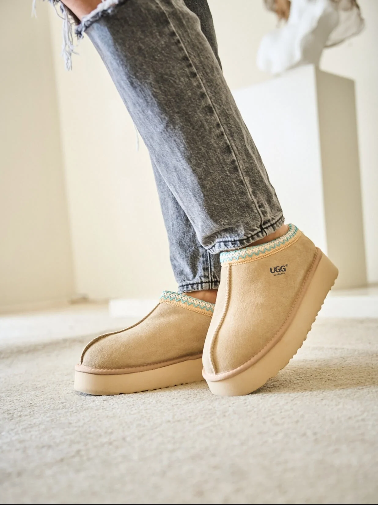Smaibulun Ugg | Tazzy Mini Platform Low Ankle Slippers - neutral - Image 5