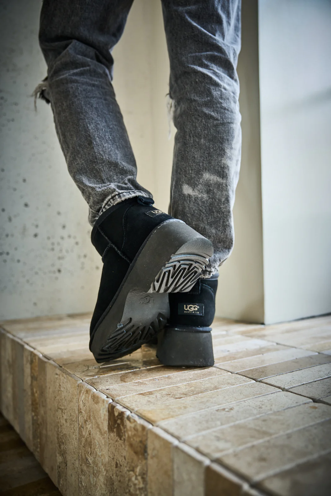 SMAIBULUN Ugg | Ultimate Platform Ankle Boots - black - Image 5