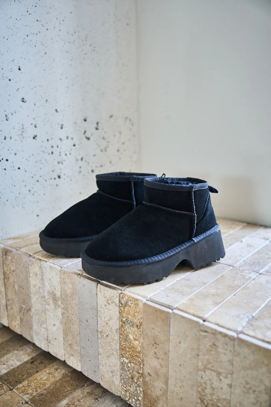 SMAIBULUN Ugg | Ultimate Platform Ankle Boots - black - Image 8