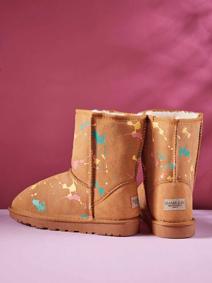 Smaibulun Ugg | Valerie Graffiti Patterned Shearling Boots - Chestnut - Image 2