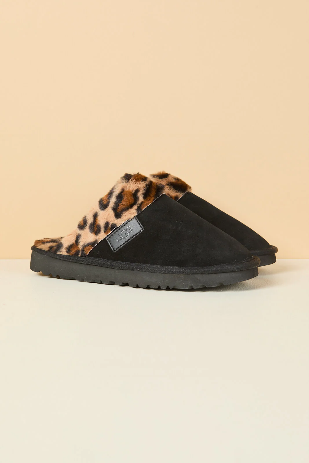SMAIBULUN Ugg | Wild Whisper Animal Wool Lined Slipper - black - Image 10
