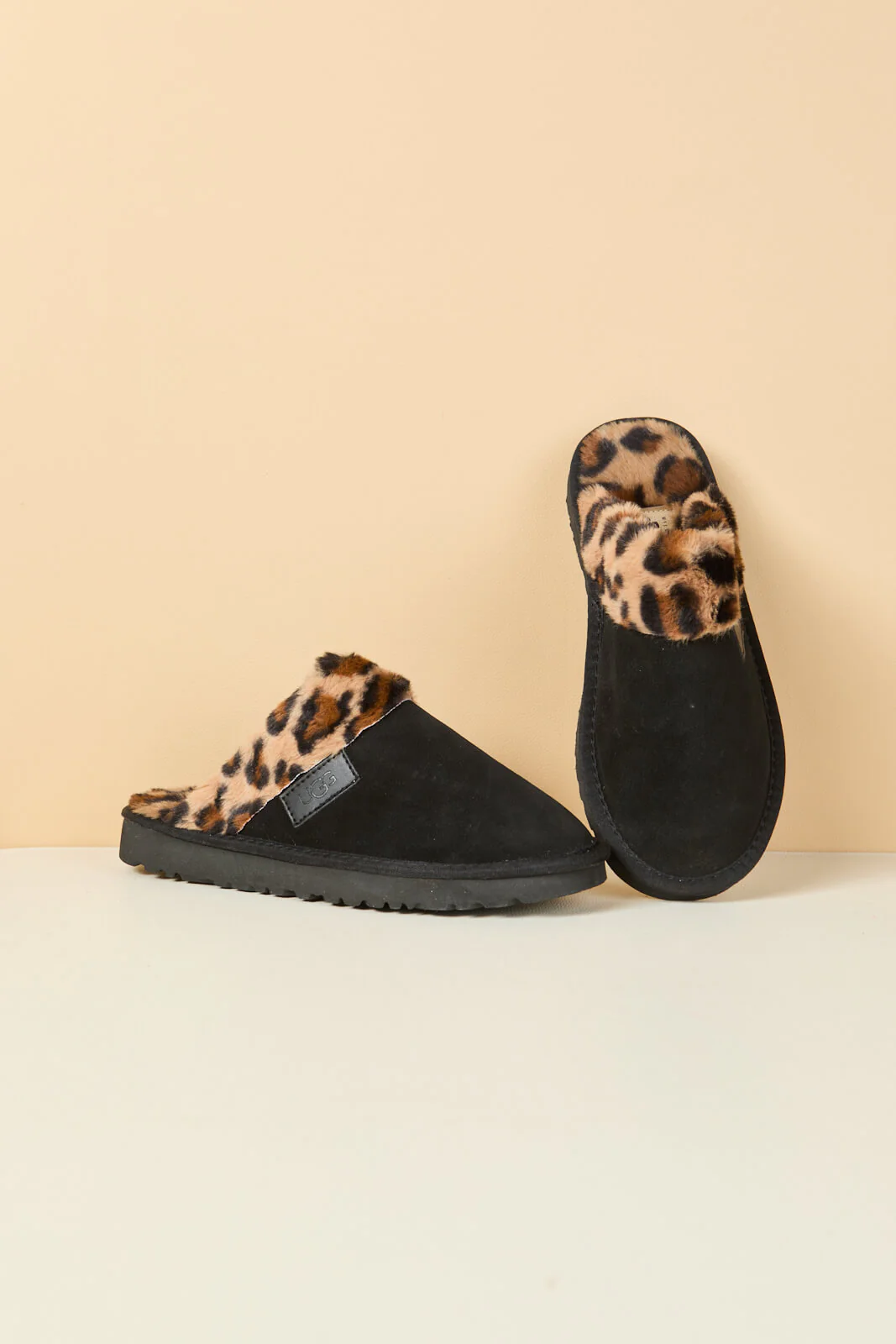 SMAIBULUN Ugg | Wild Whisper Animal Wool Lined Slipper - black - Image 11