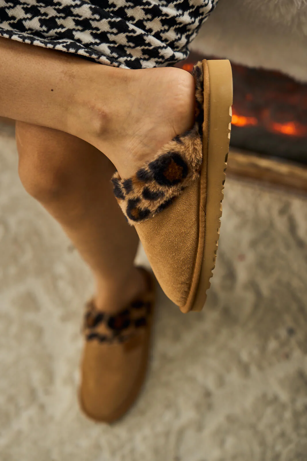 SMAIBULUN Ugg | Wild Whisper Animal Wool Lined Slipper - chestnut - Image 8