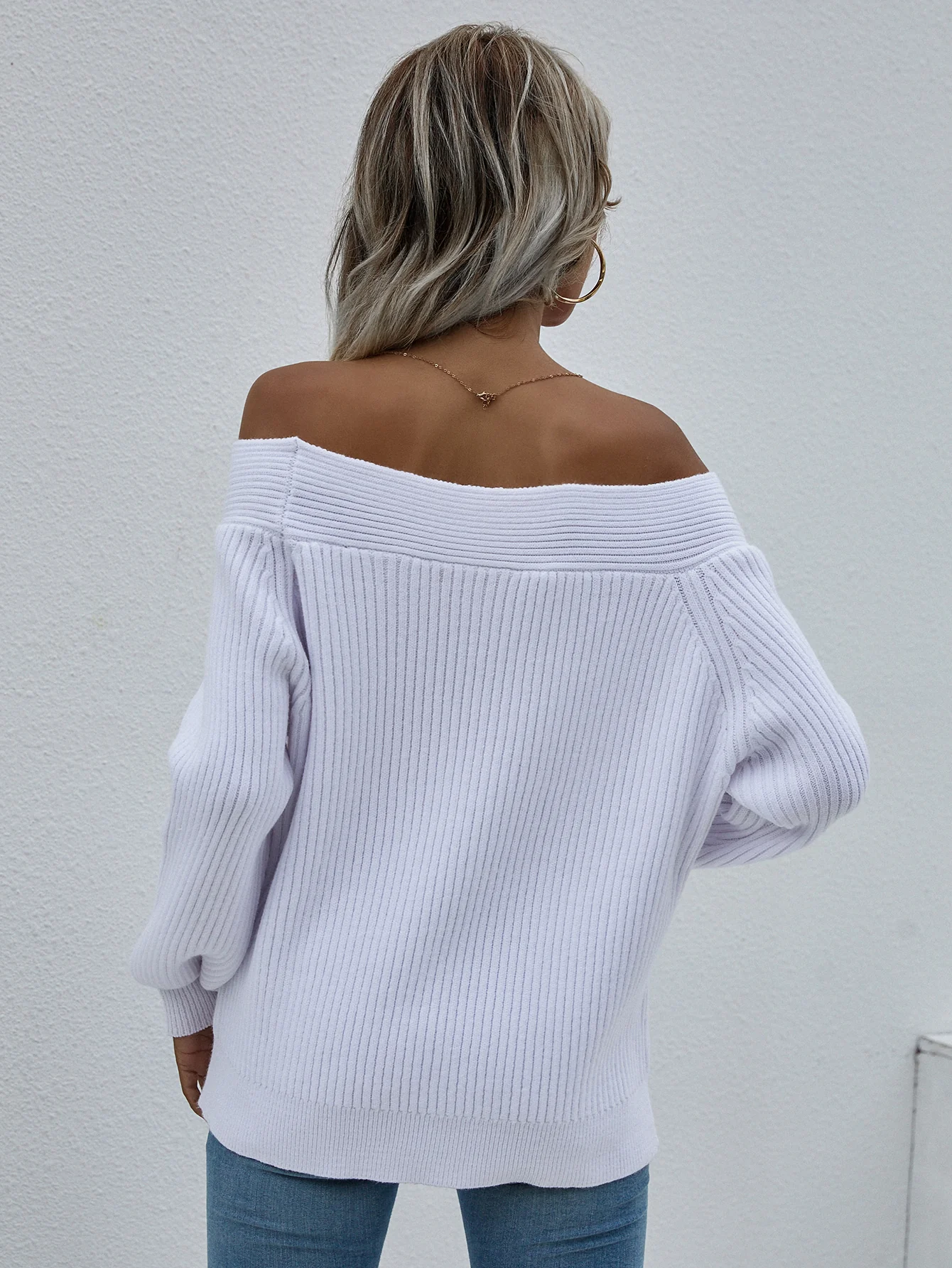 Smaibulun | White Bell-Sleeve Off-Shoulder Knit Sweater - Image 5