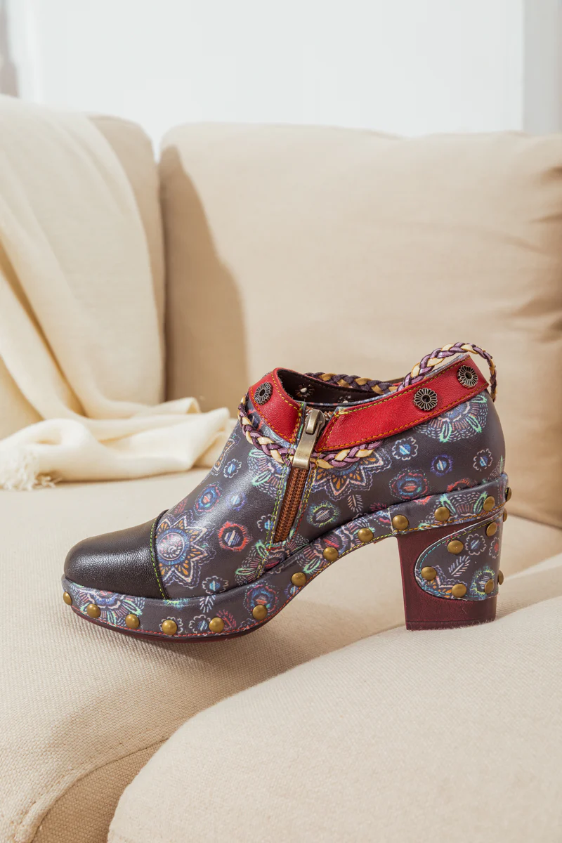 SOFFIA | ABSTRACT LEATHER LOW ANKLE BOOTIE - Image 4