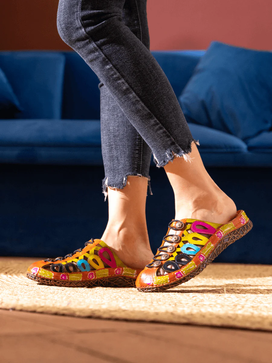 SOFFIA | ANNADALE CUT-OUT FLORAL LEATHER SANDAL - Image 4