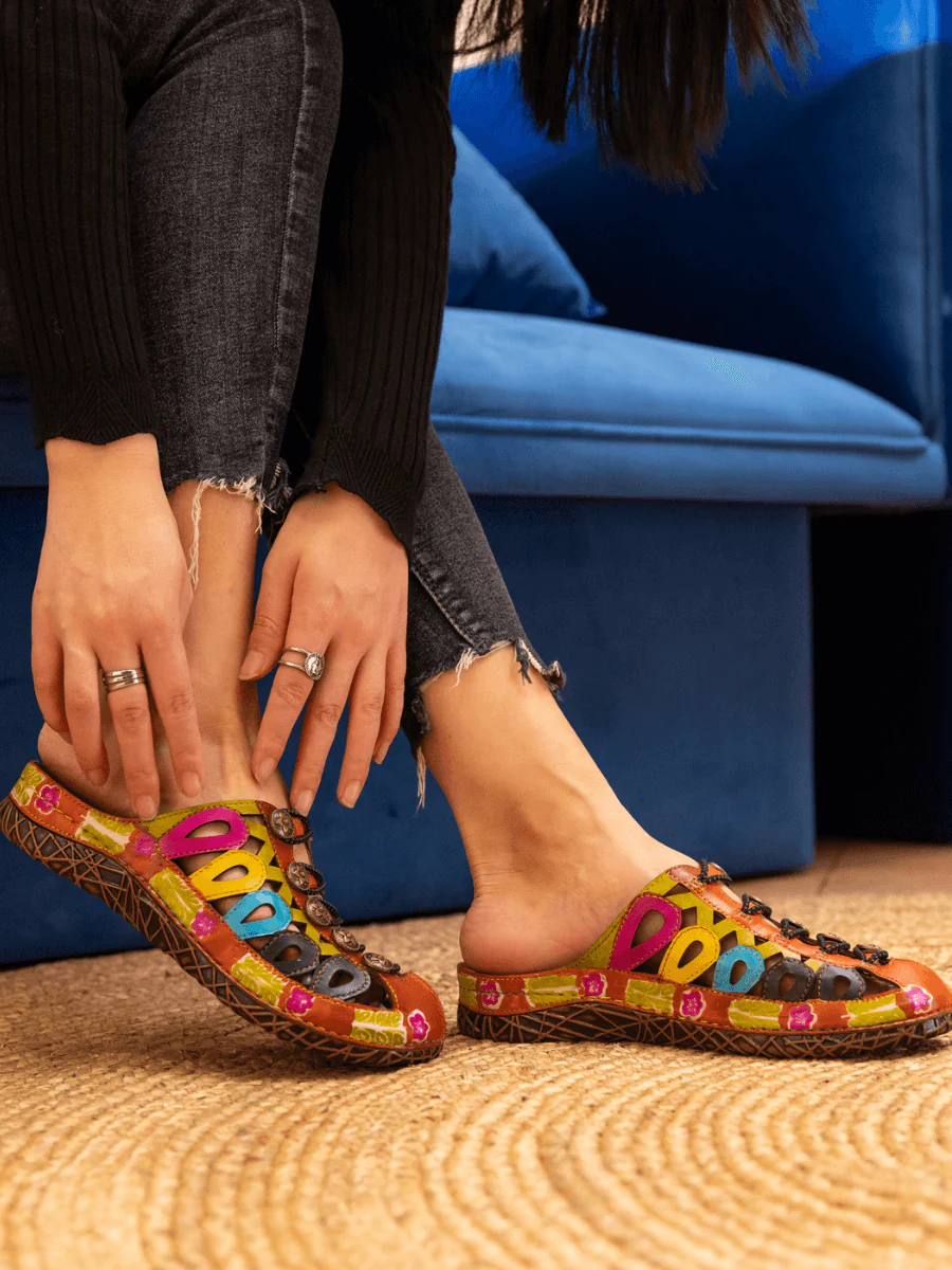 SOFFIA | ANNADALE CUT-OUT FLORAL LEATHER SANDAL - Image 8