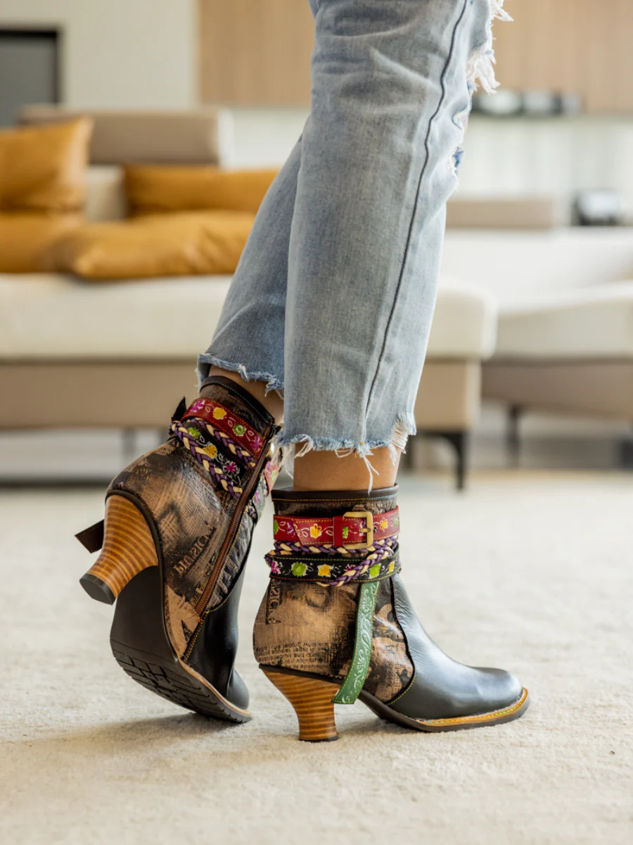 Soffia | Around Courtyard Leather Ankle Bootie - Image 2