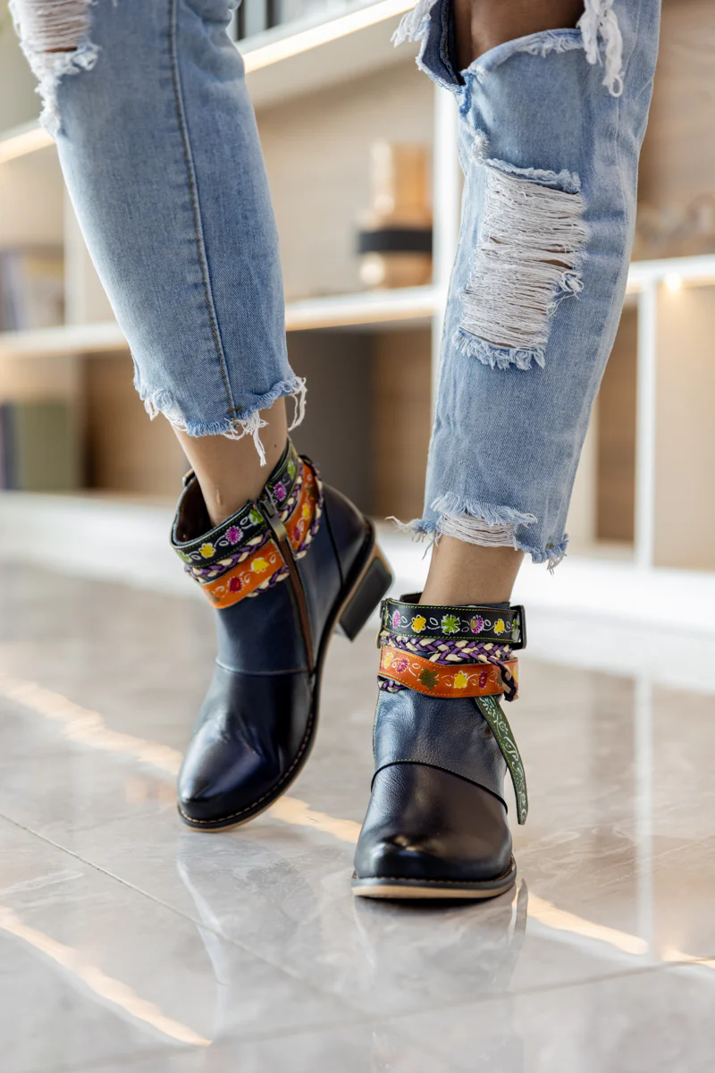 Soffia | Barry Western Leather Ankle Bootie - Image 2