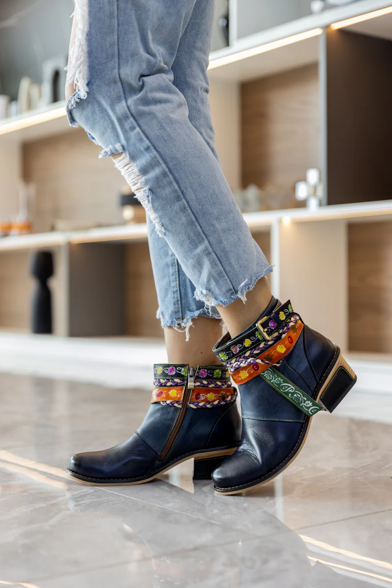 Soffia | Barry Western Leather Ankle Bootie - Image 5